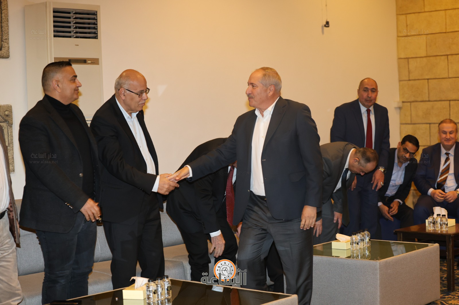 Madar Al-Saa Images 0.35296743349542337