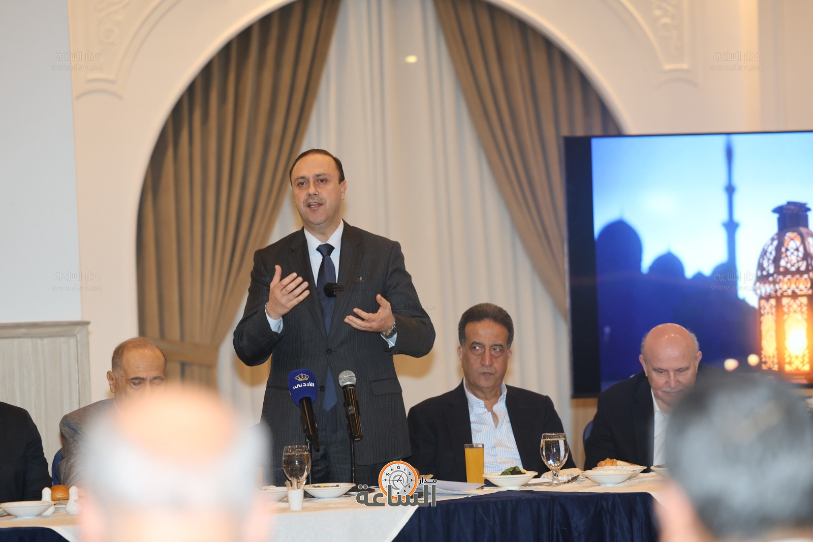 Madar Al-Saa Images 0.05699983958644039