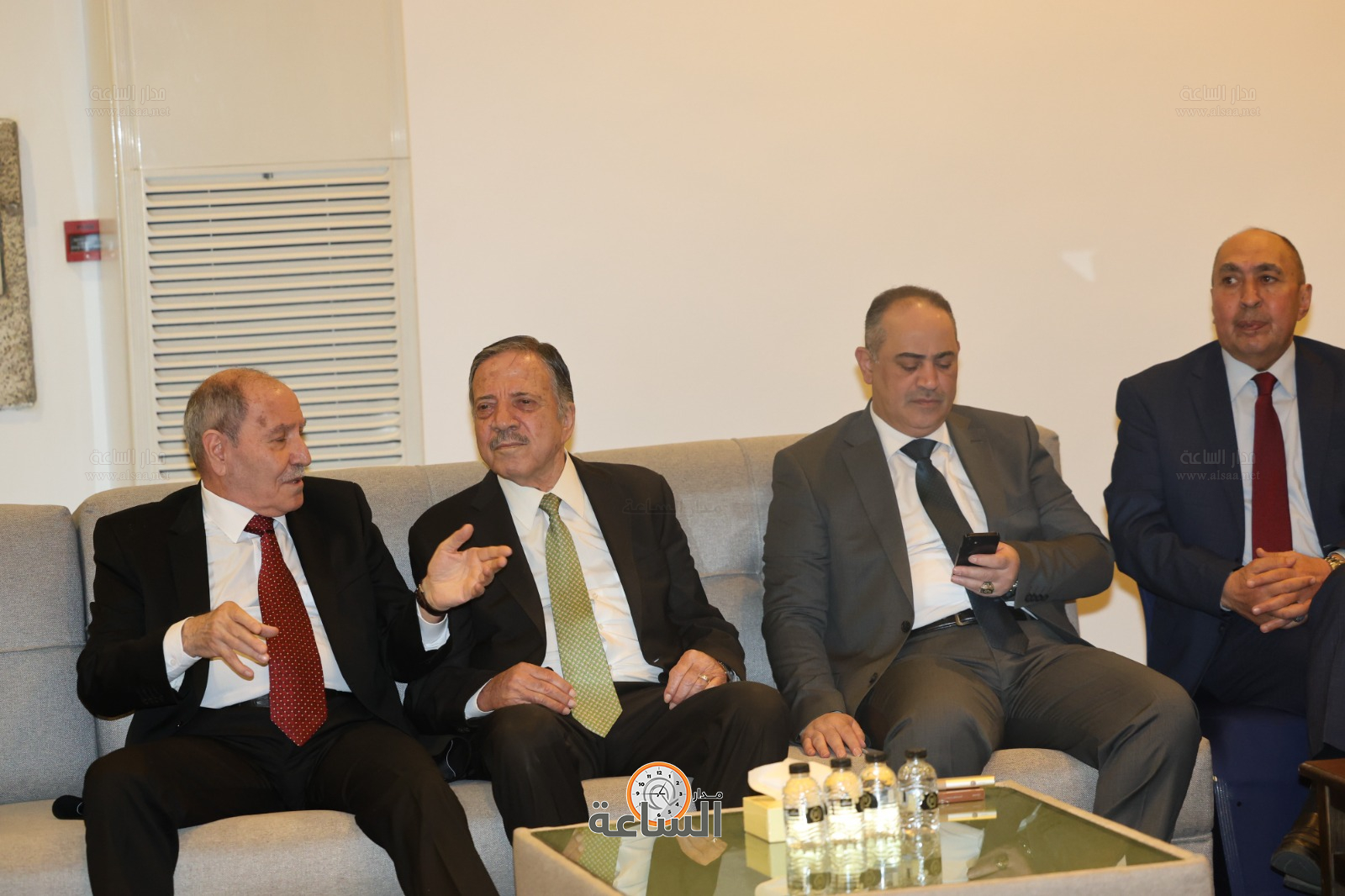 Madar Al-Saa Images 0.37960071661250927