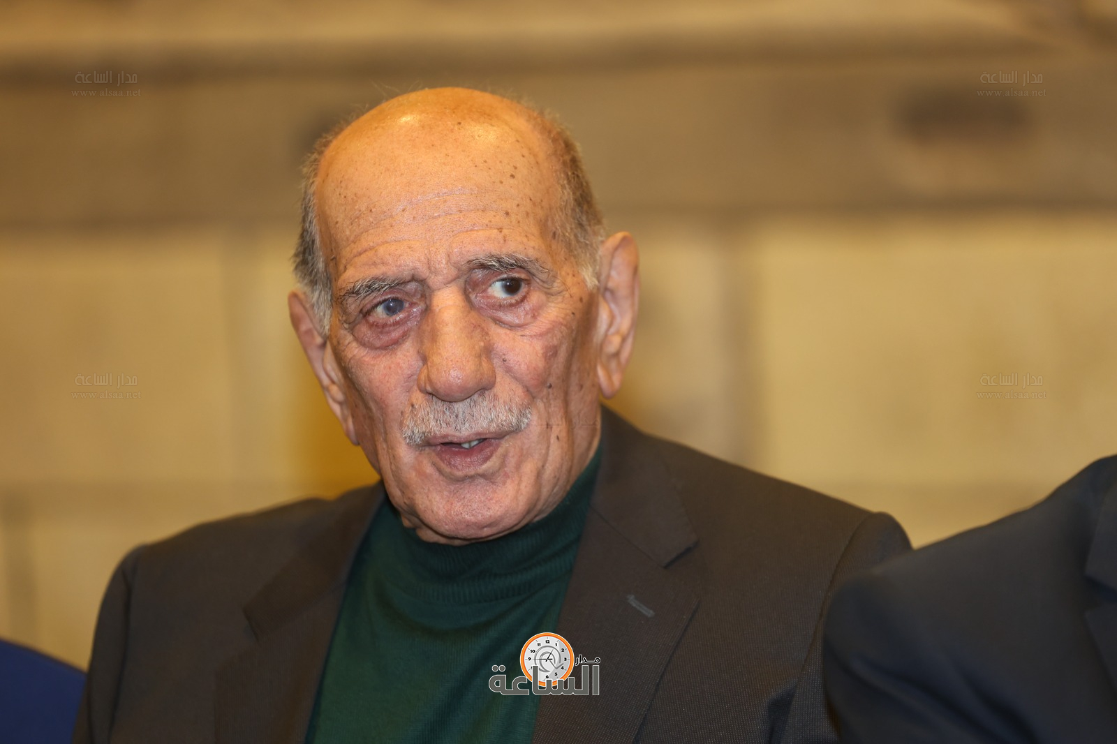 Madar Al-Saa Images 0.00323029930323826