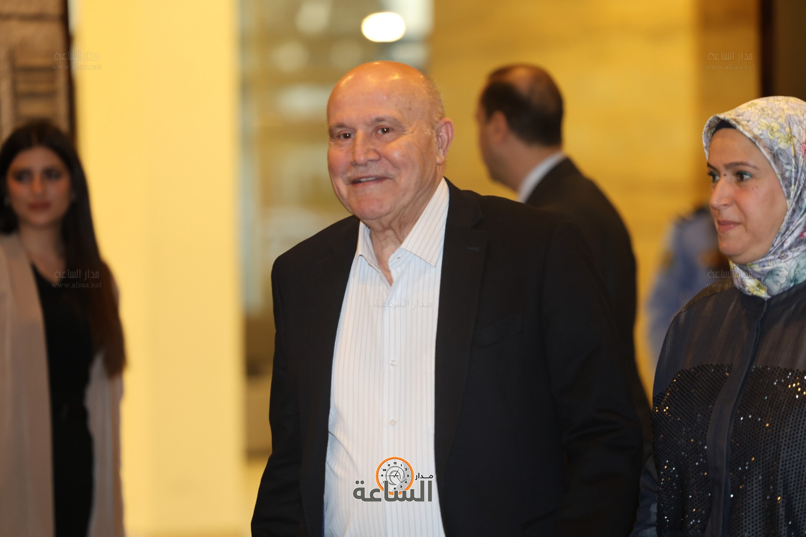 Madar Al-Saa Images 0.38567929039187043