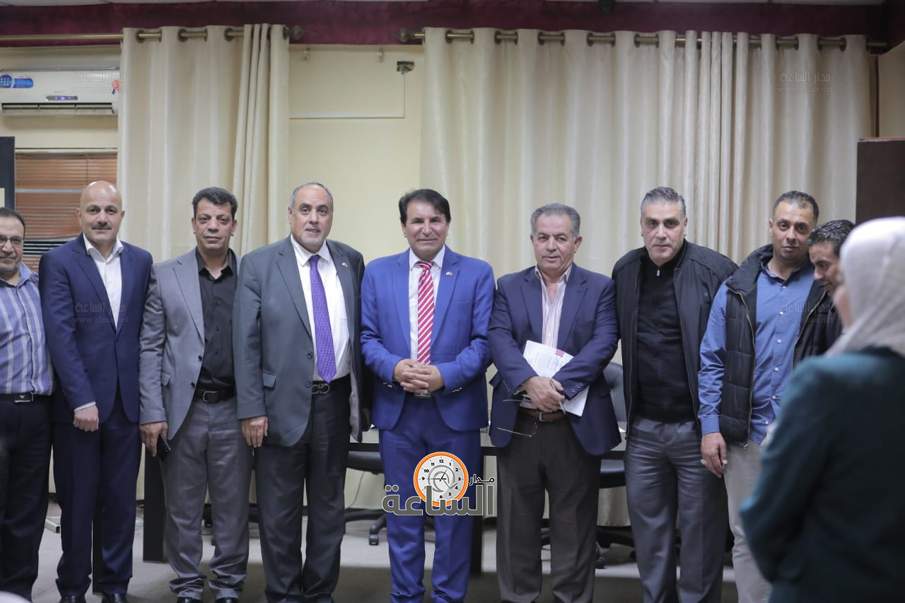 Madar Al-Saa Images 0.7598132904265227