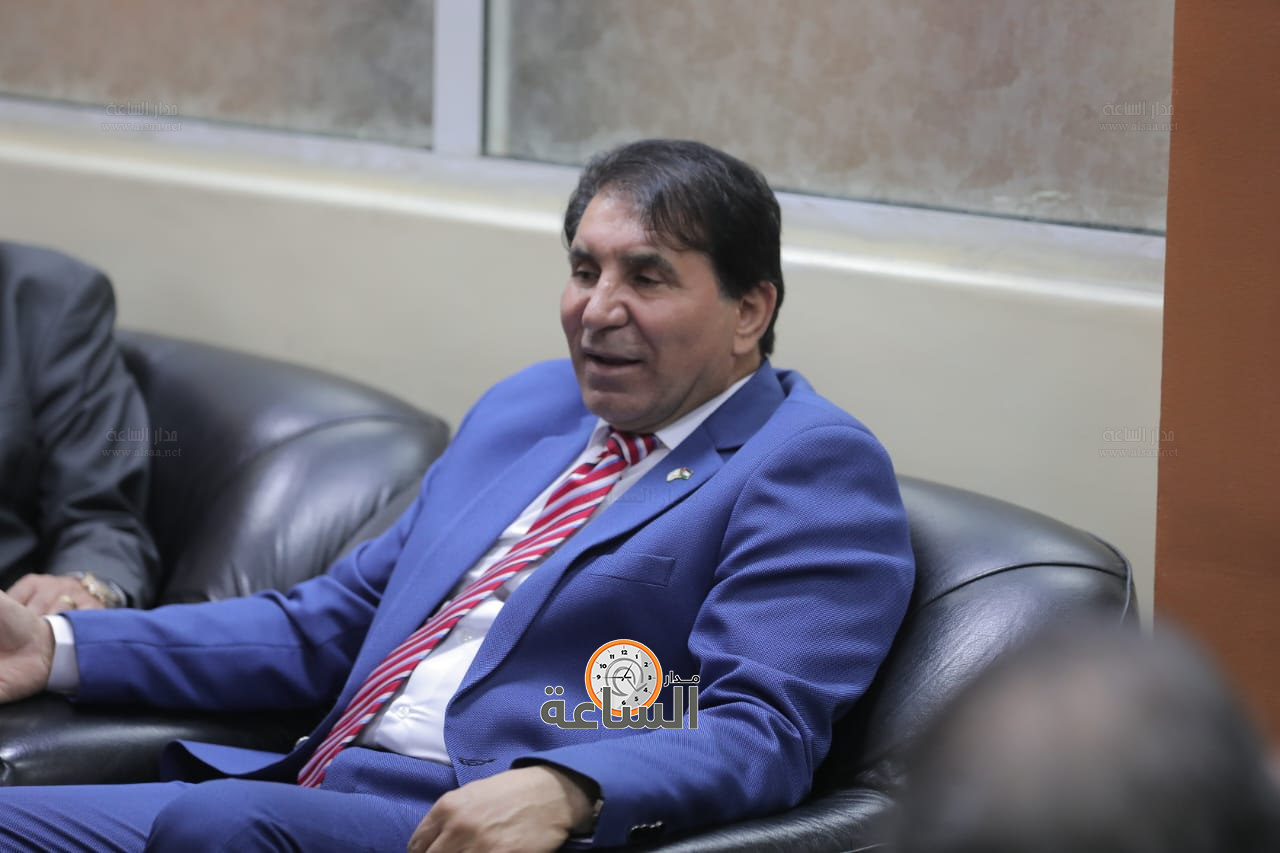 Madar Al-Saa Images 0.23235149125567345