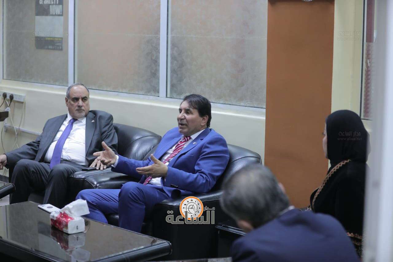 Madar Al-Saa Images 0.590234320572022