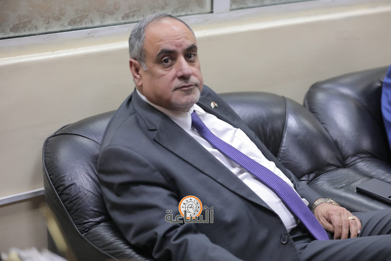 Madar Al-Saa Images 0.6063233575142066