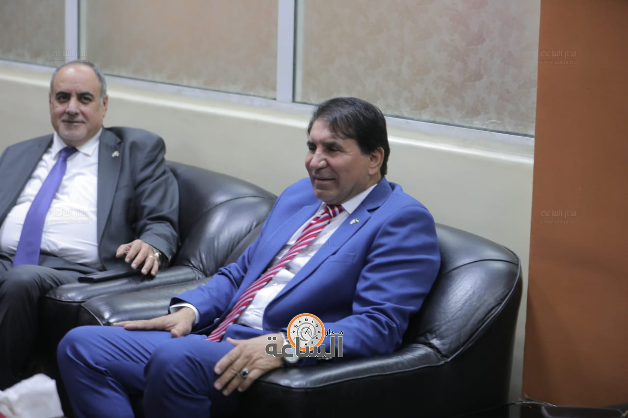 Madar Al-Saa Images 0.43791541835497383