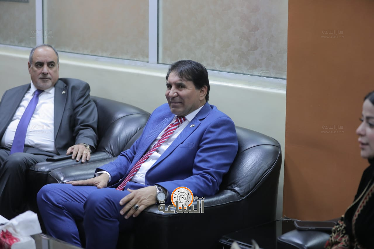 Madar Al-Saa Images 0.7420238440374067