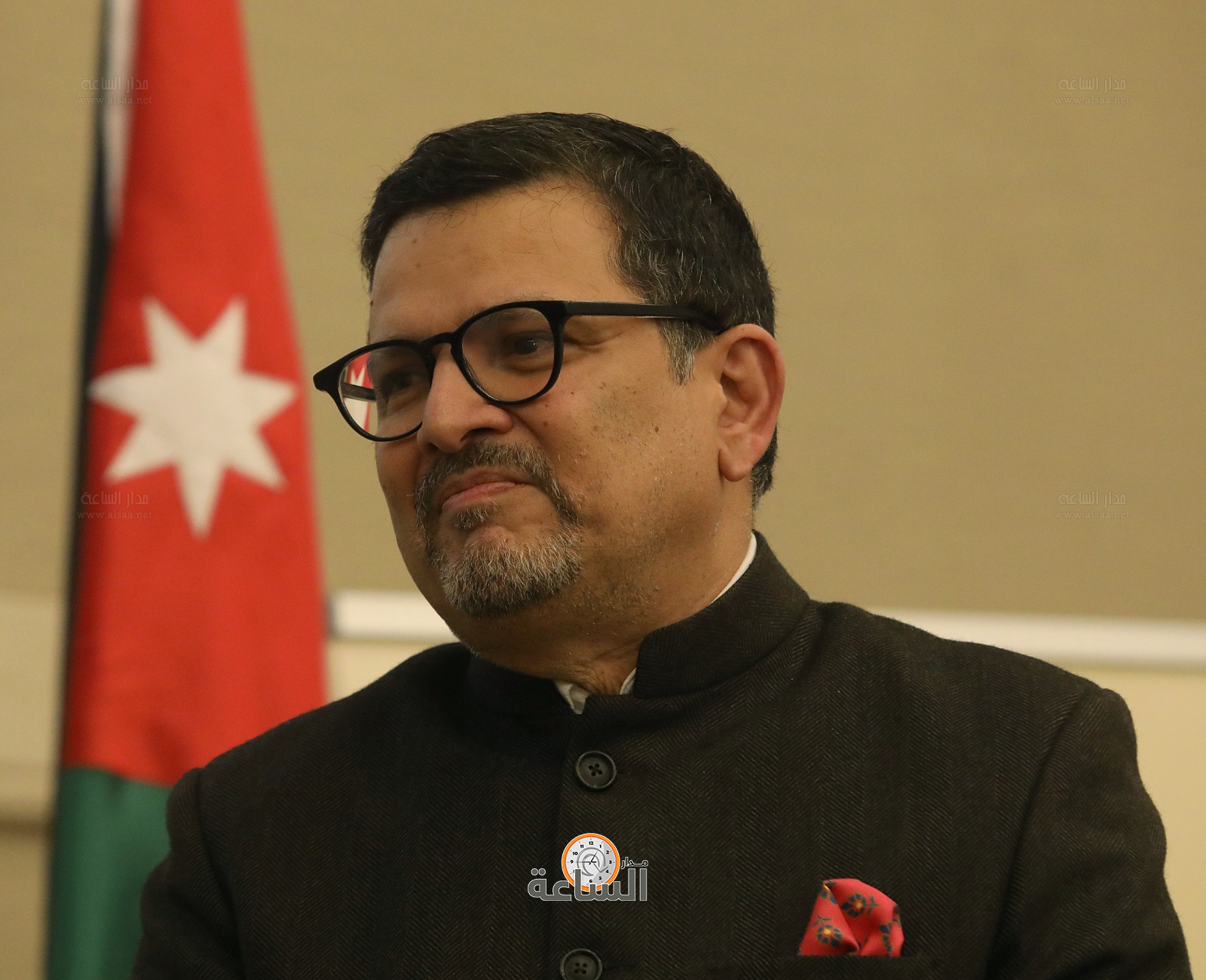 Madar Al-Saa Images 0.8944388773322098