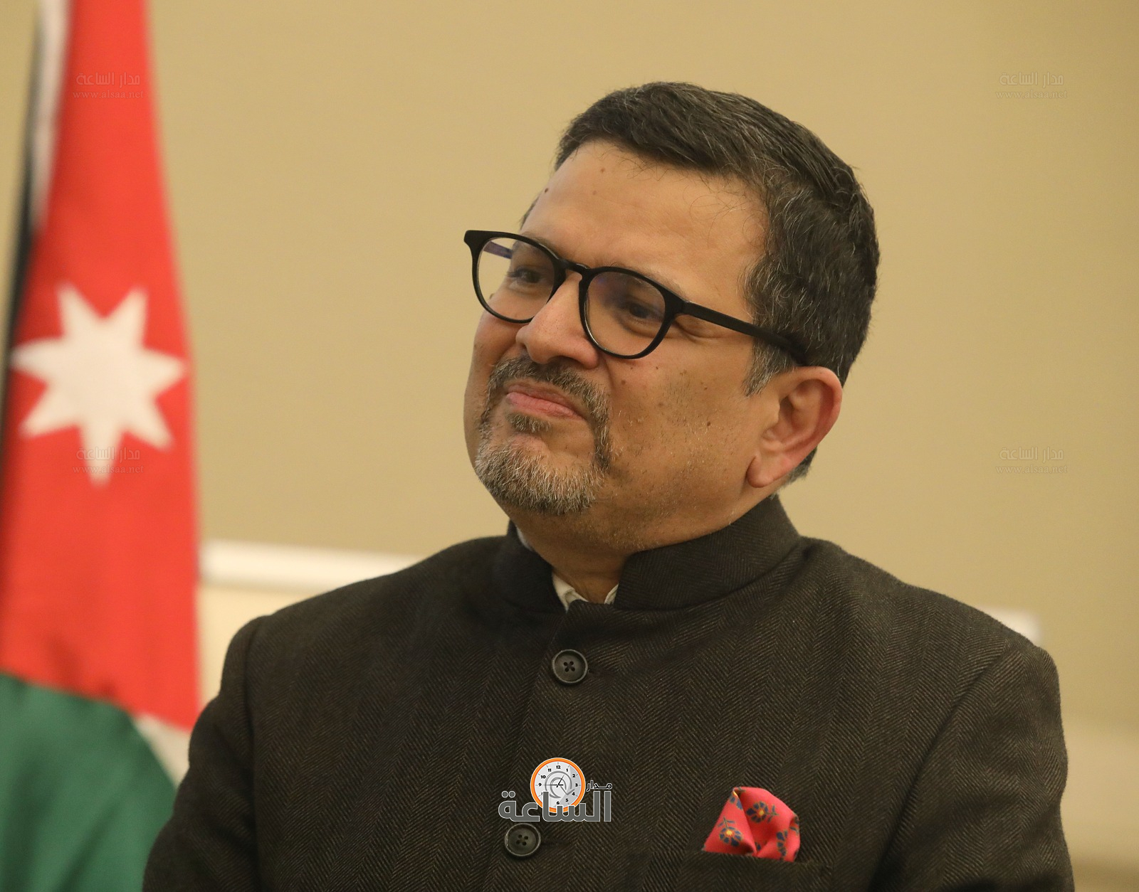 Madar Al-Saa Images 0.7757453579136115