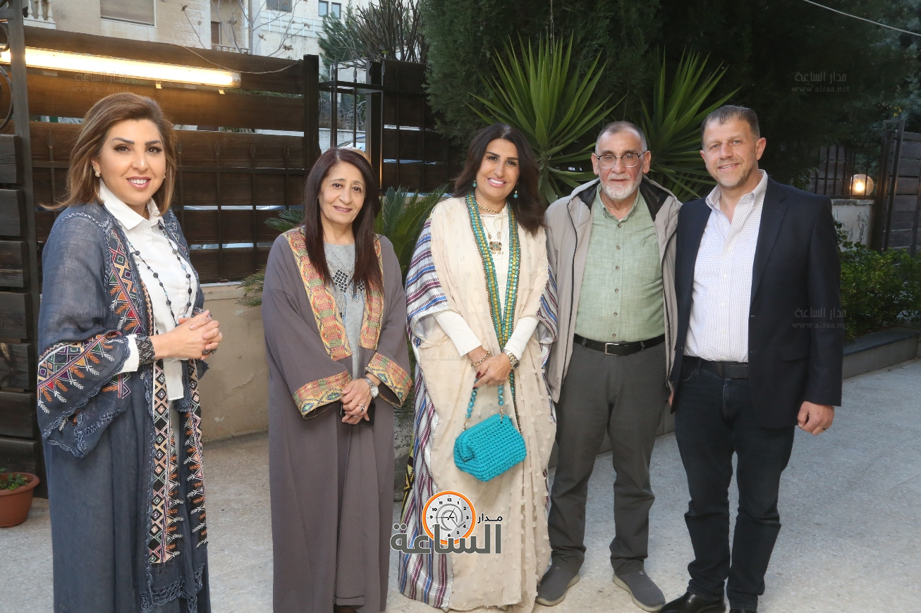 Madar Al-Saa Images 0.9929203948828169