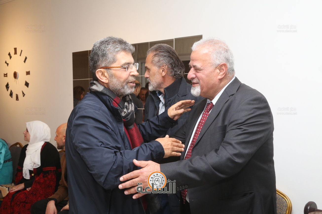 Madar Al-Saa Images 0.8521810380766077