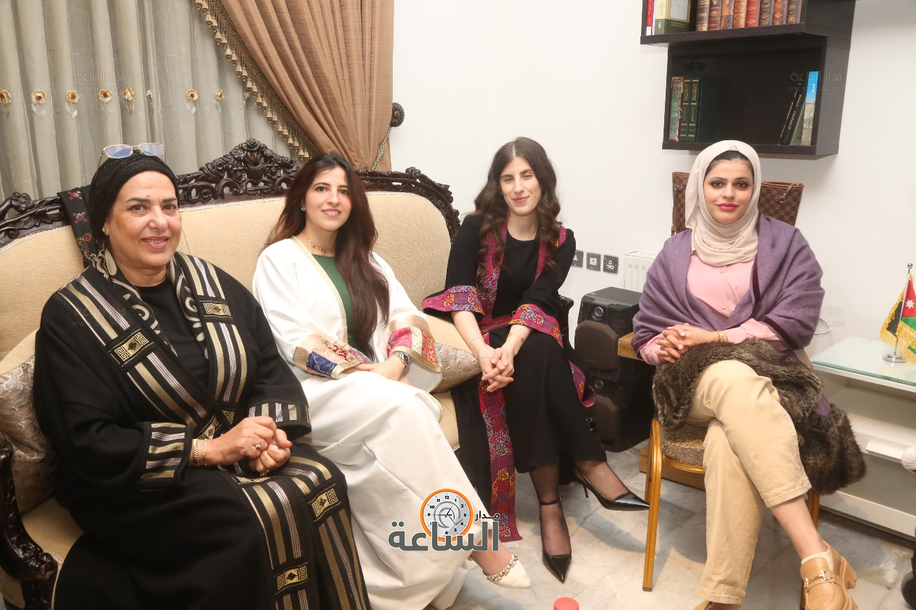 Madar Al-Saa Images 0.850957737298317