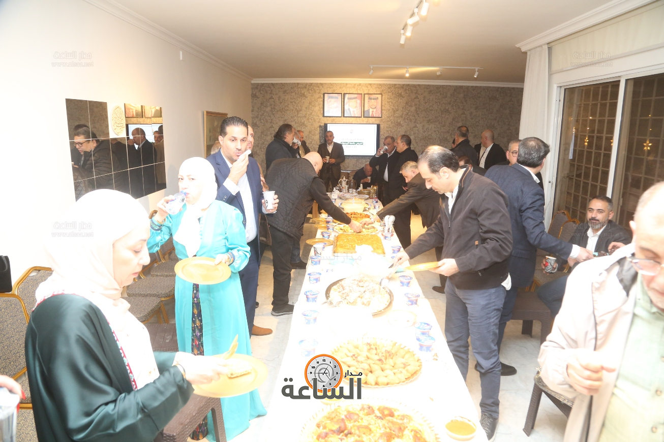 Madar Al-Saa Images 0.9997300786295498