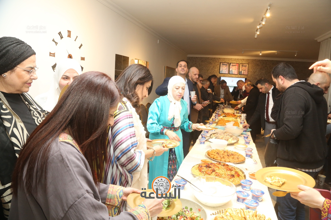 Madar Al-Saa Images 0.377746430418068