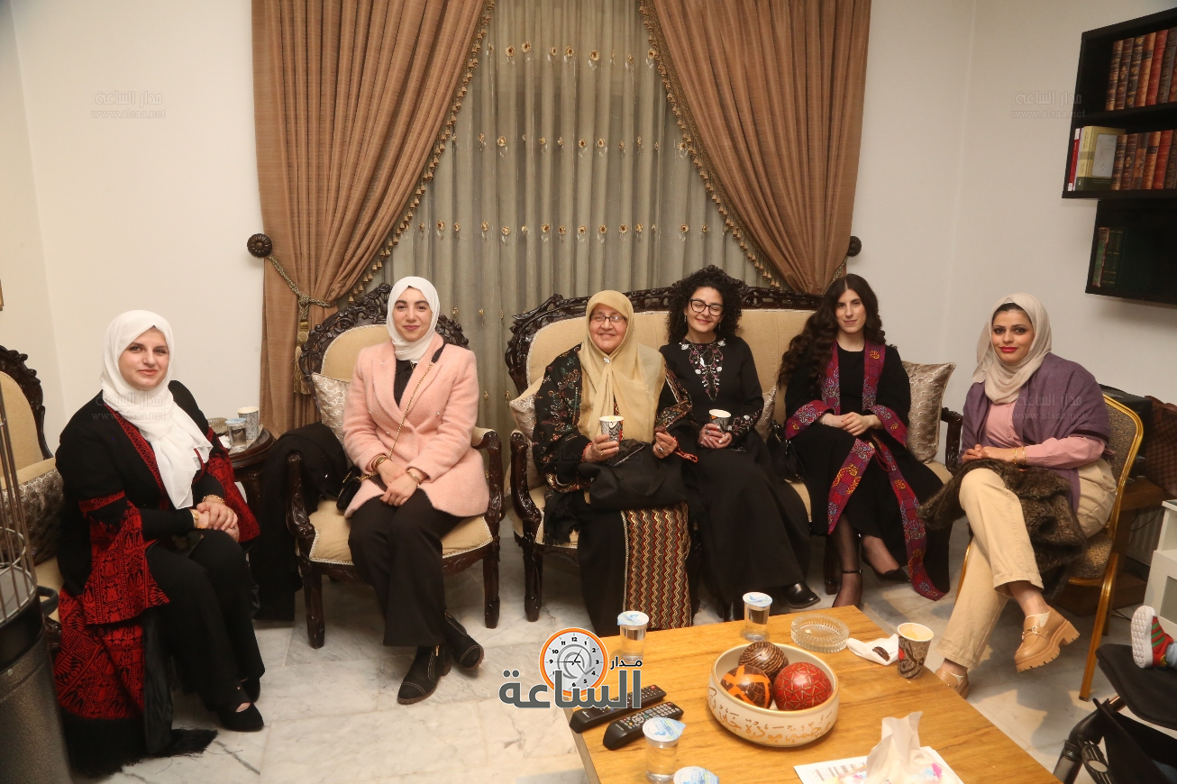 Madar Al-Saa Images 0.6937829905166812