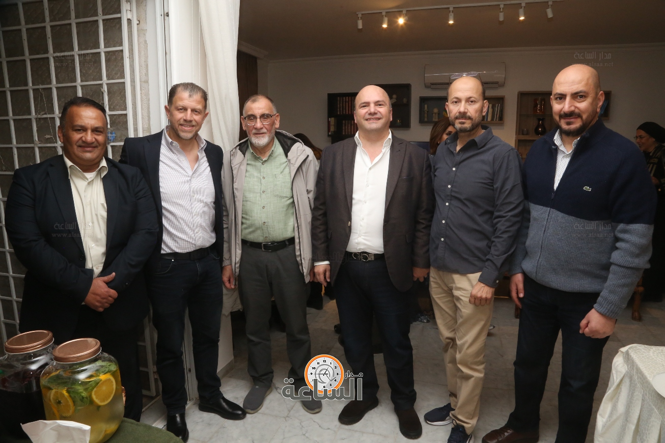 Madar Al-Saa Images 0.03921000581870859