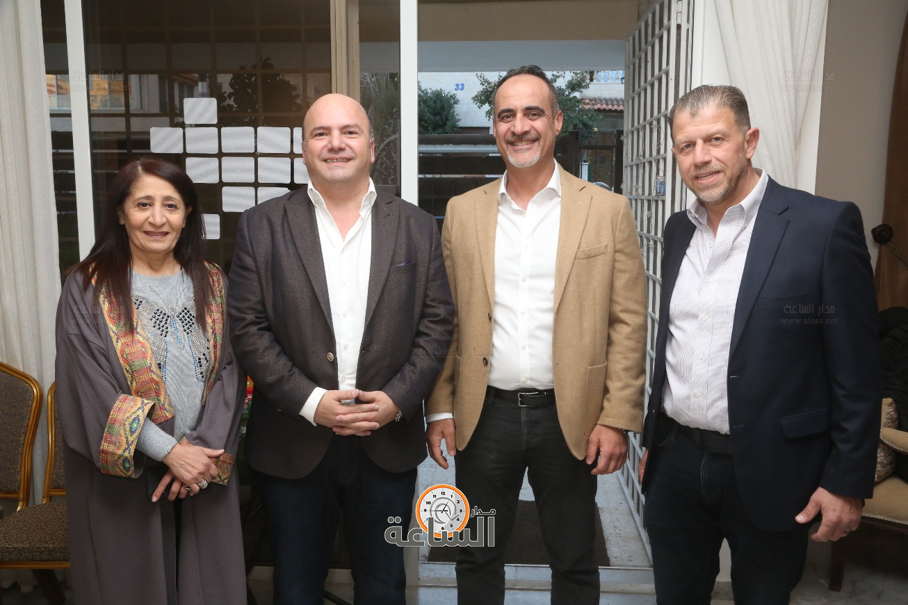 Madar Al-Saa Images 0.08406298407897328