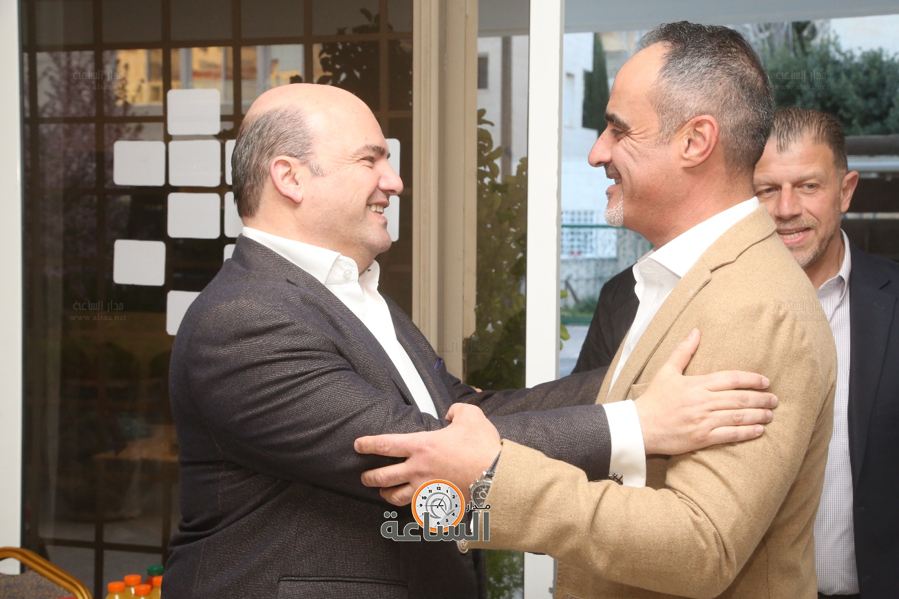 Madar Al-Saa Images 0.6056739305906185