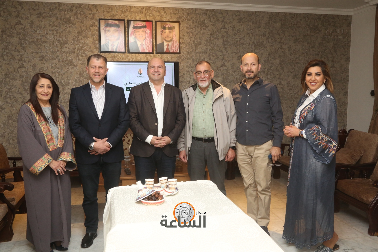 Madar Al-Saa Images 0.5108302892560415