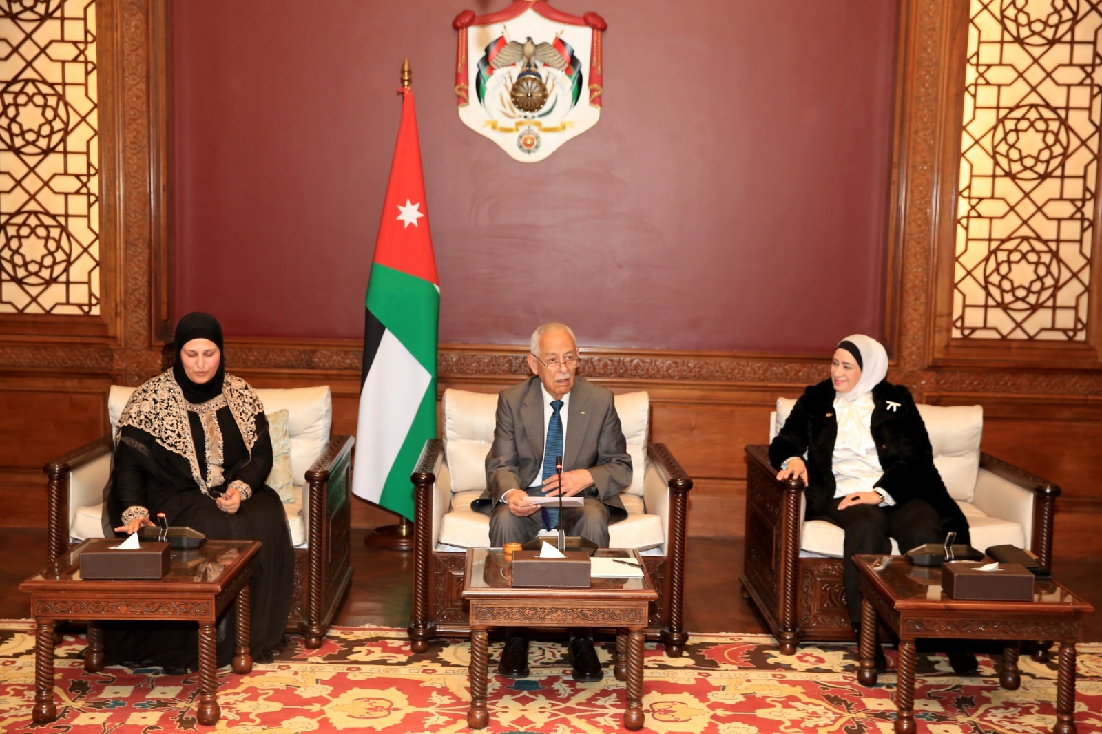 Madar Al-Saa Images 0.6701216493183109