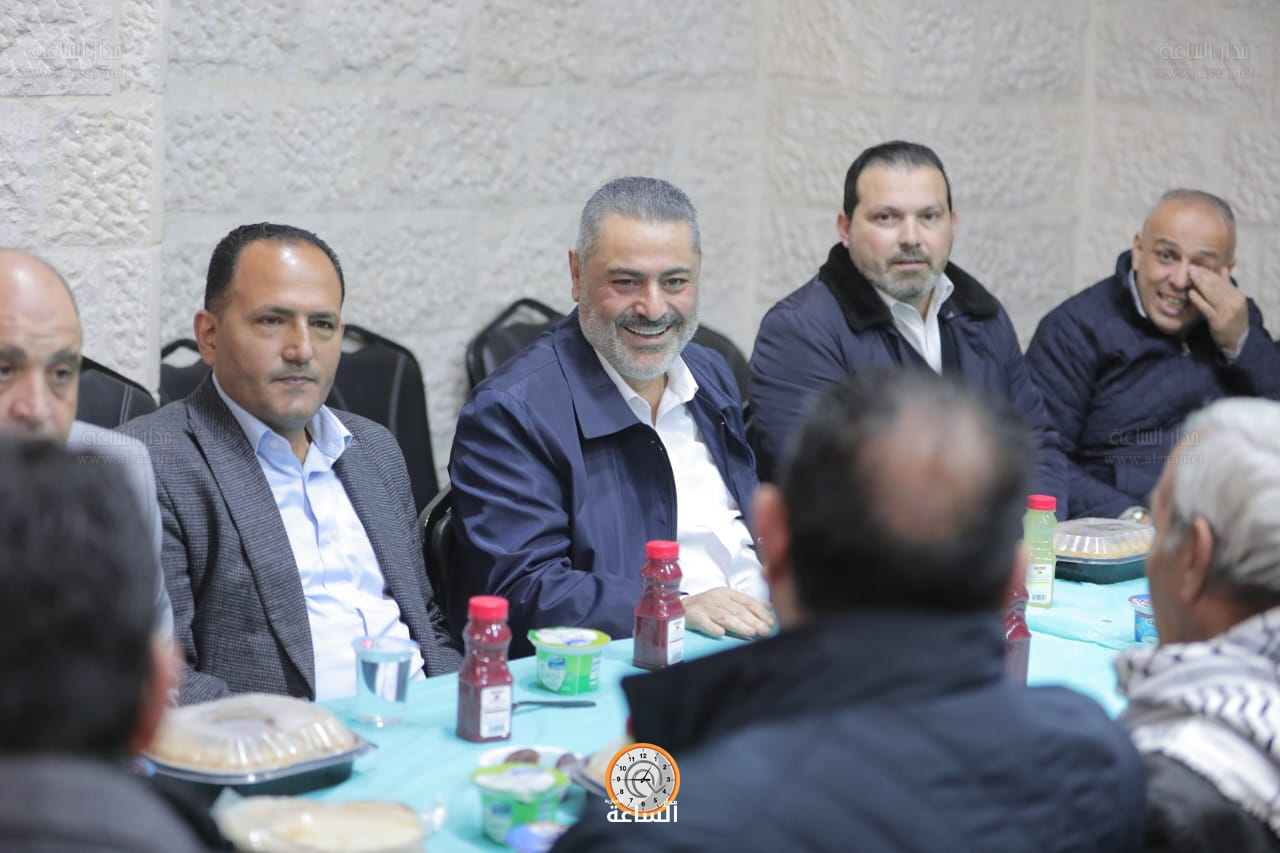 Madar Al-Saa Images 0.8829020104053931