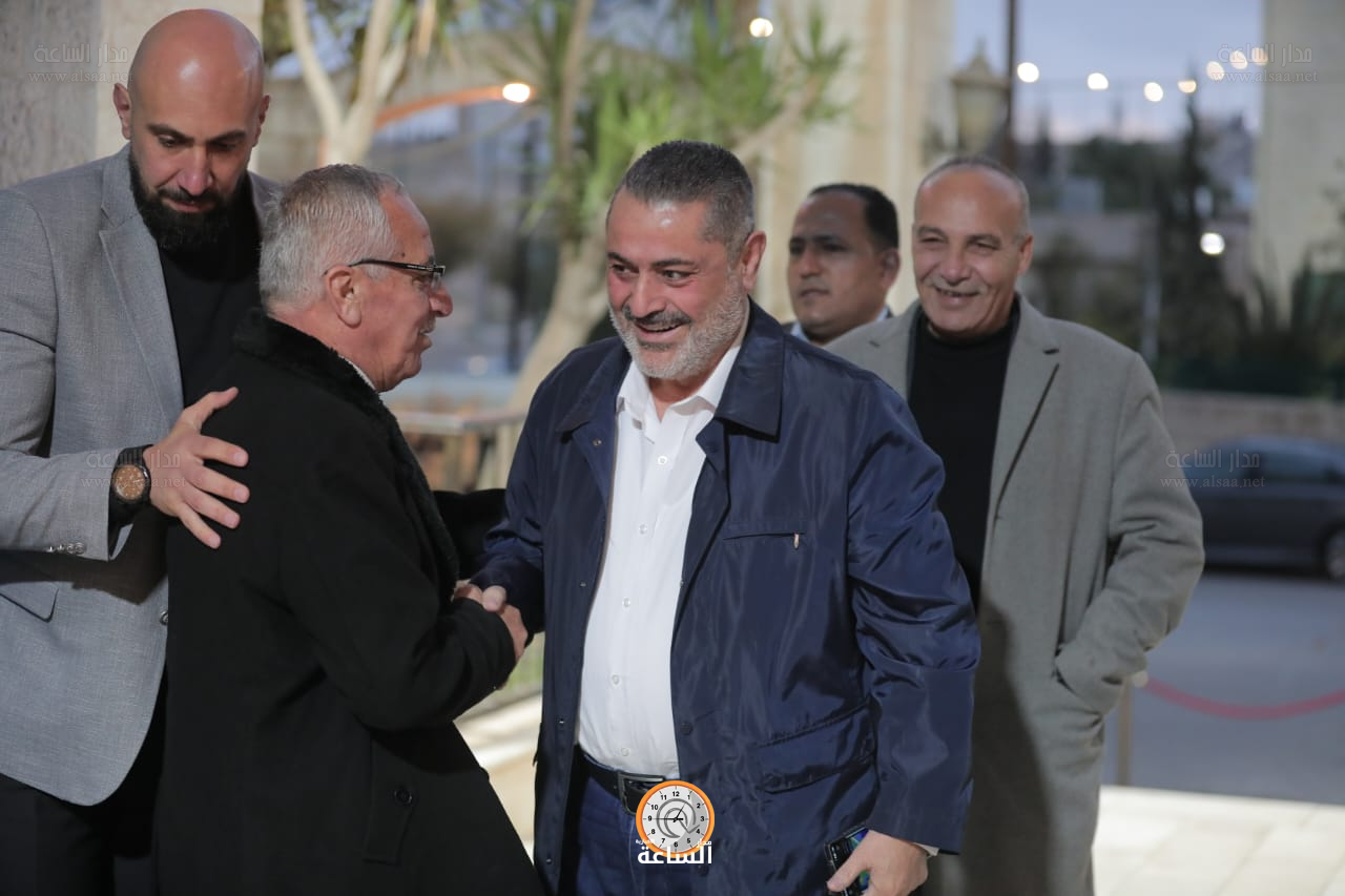 Madar Al-Saa Images 0.2953321421967394