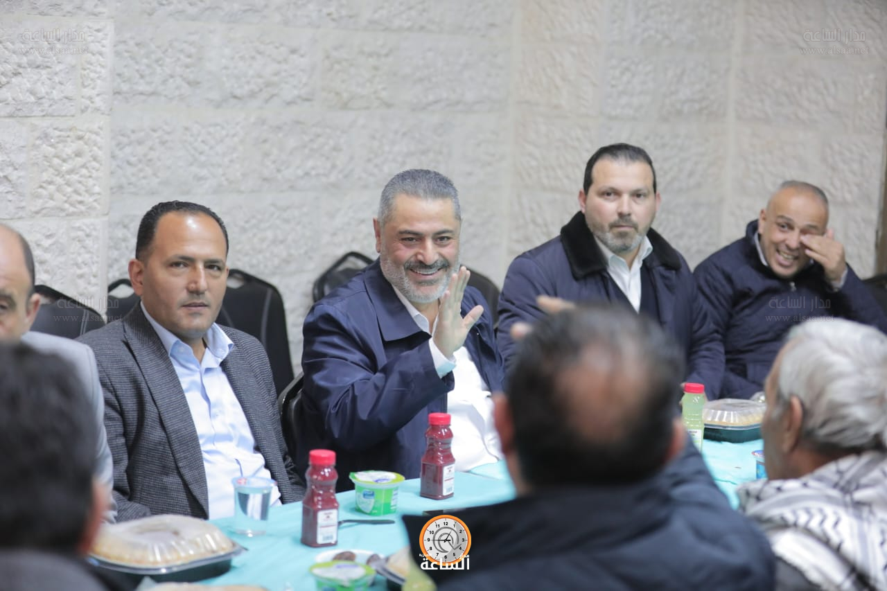 Madar Al-Saa Images 0.14299664984633753