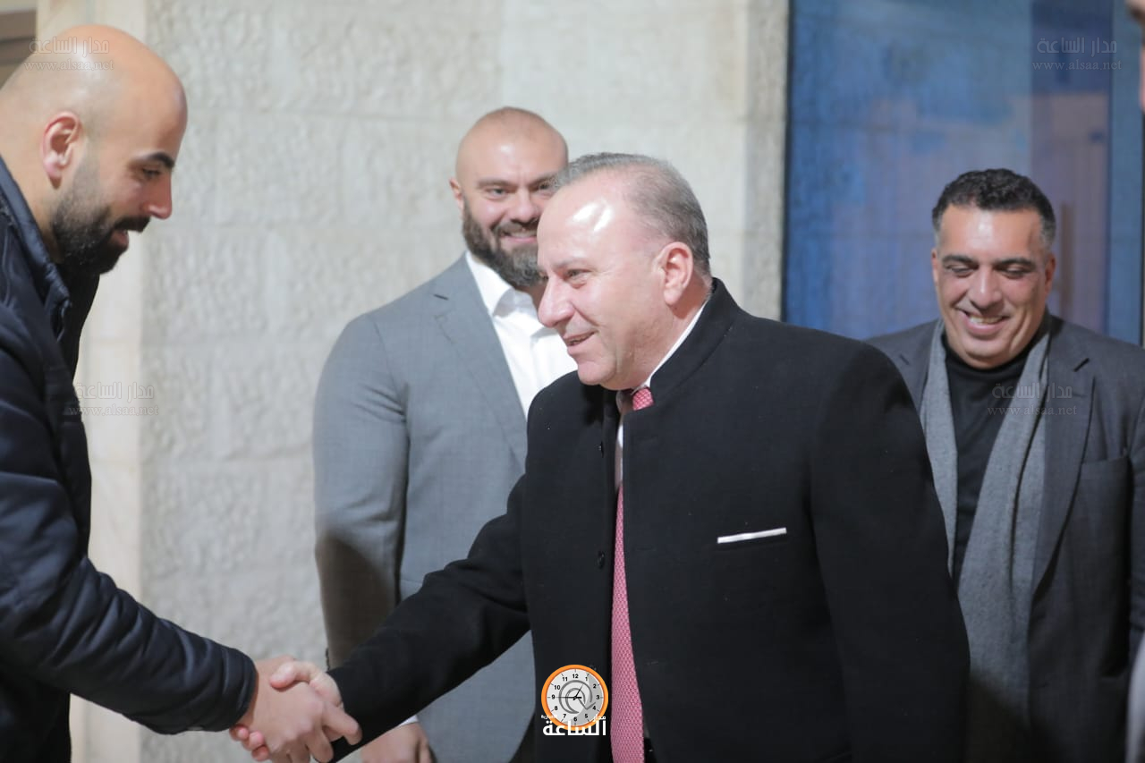 Madar Al-Saa Images 0.4942366041364521