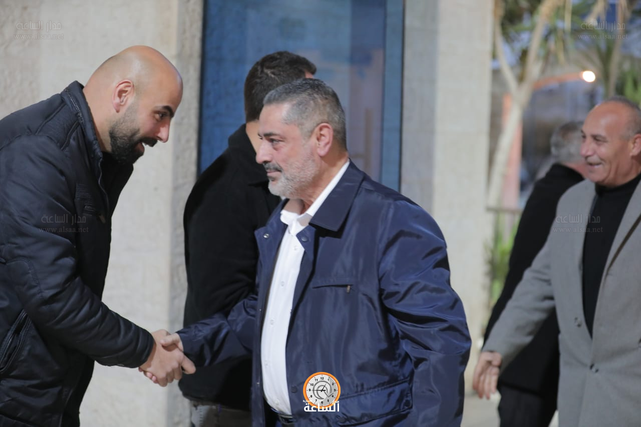 Madar Al-Saa Images 0.30040960110114345