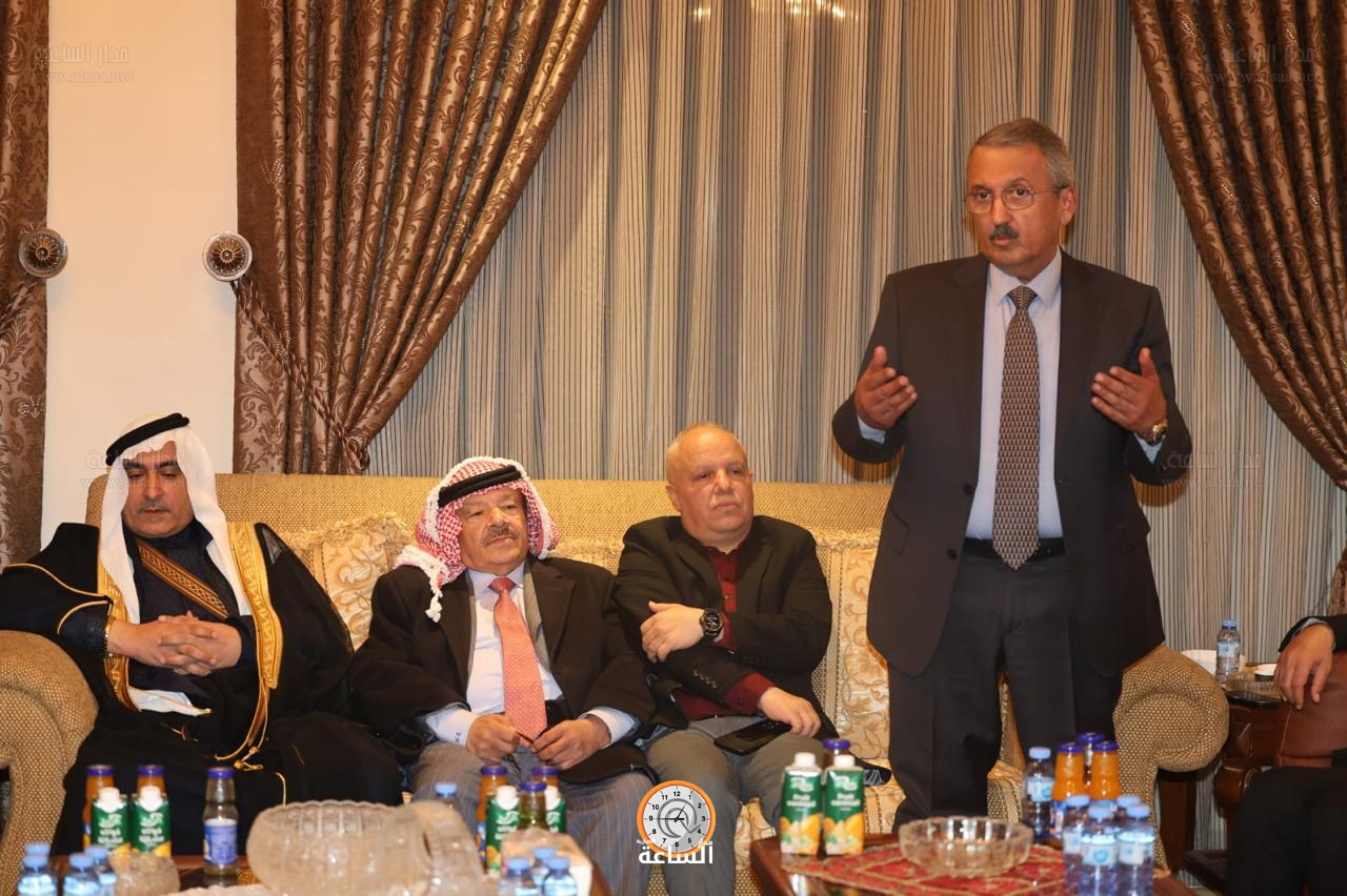 Madar Al-Saa Images 0.7143856614977497