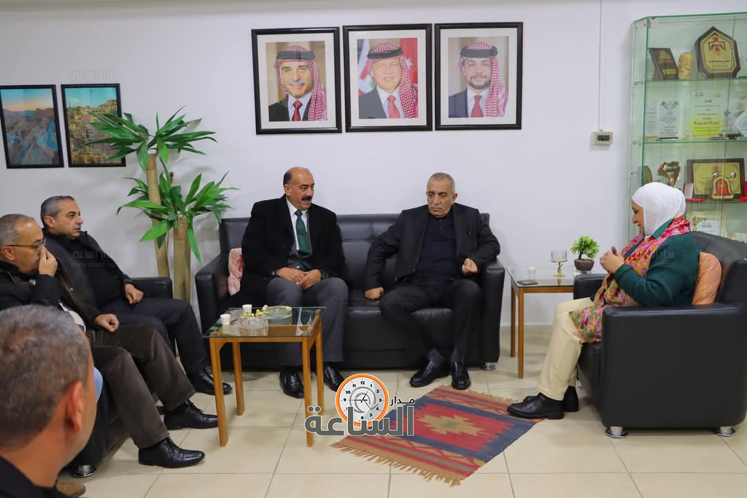 Madar Al-Saa Images 0.24840624020861024