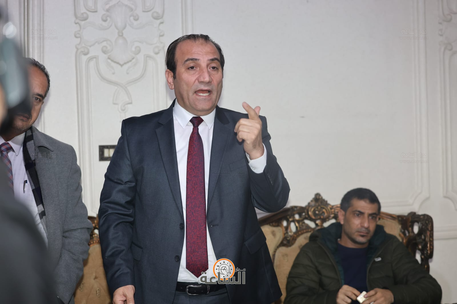 Madar Al-Saa Images 0.572093840756543