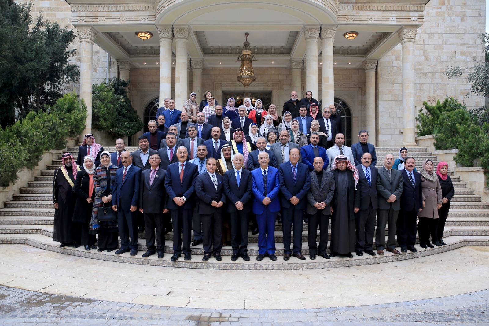 Madar Al-Saa Images 0.39309529777045915