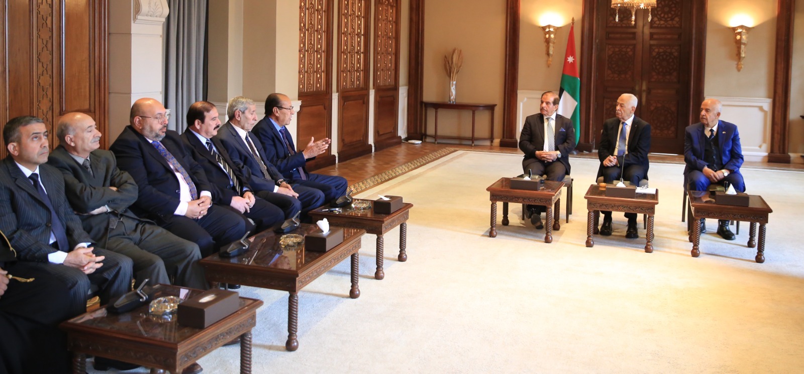 Madar Al-Saa Images 0.06366964771662698