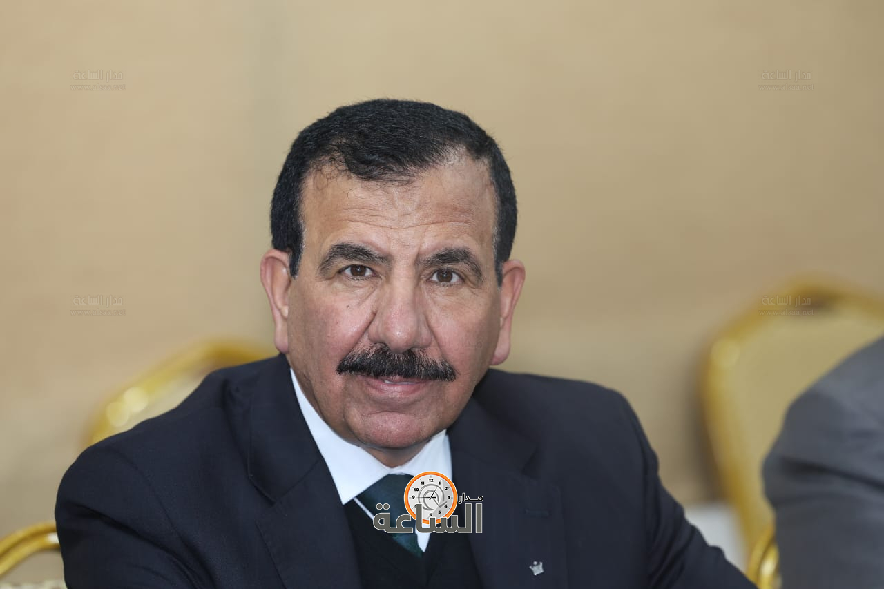 Madar Al-Saa Images 0.8464378155403209