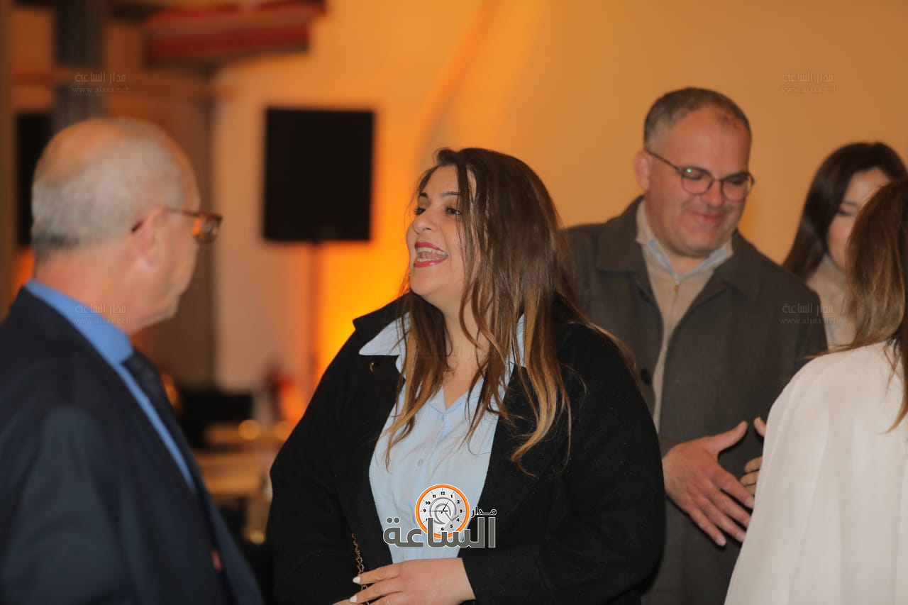 Madar Al-Saa Images 0.7073174902883479