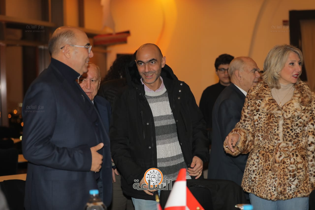 Madar Al-Saa Images 0.8516244673158033