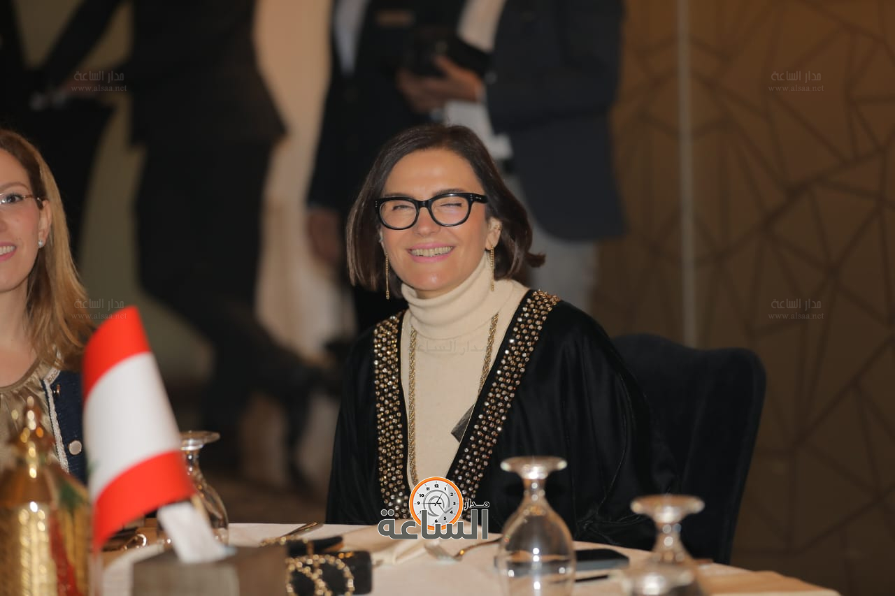 Madar Al-Saa Images 0.001945129933156986