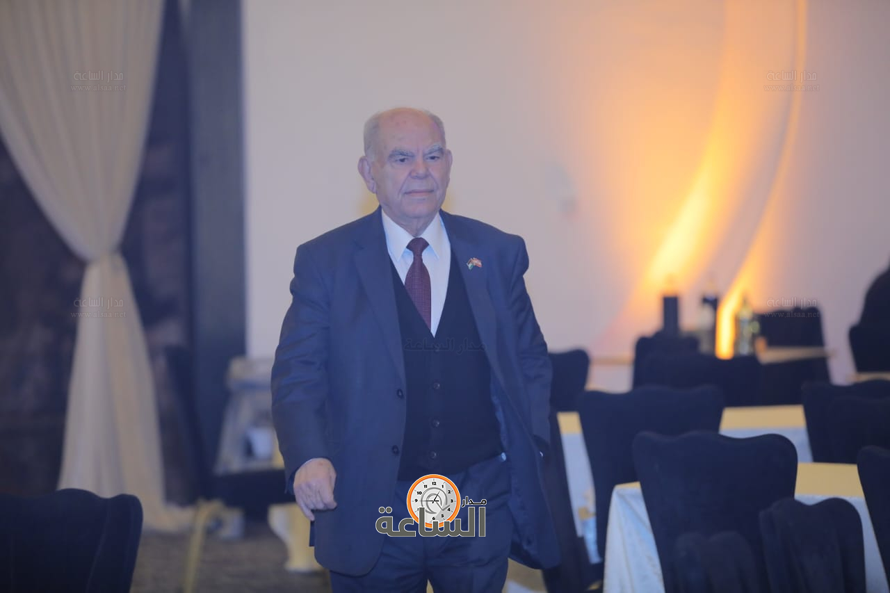 Madar Al-Saa Images 0.8849299657535128