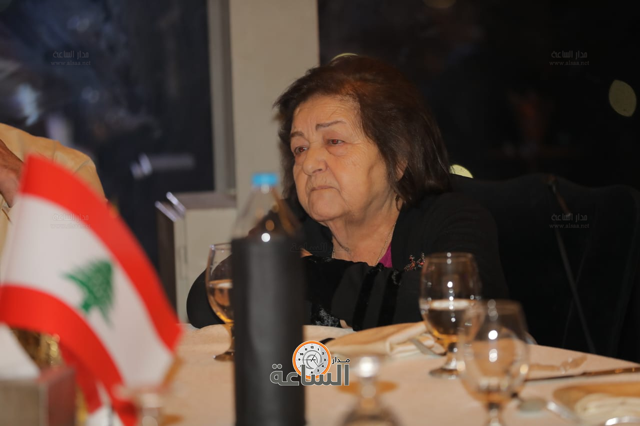 Madar Al-Saa Images 0.9329394868947416