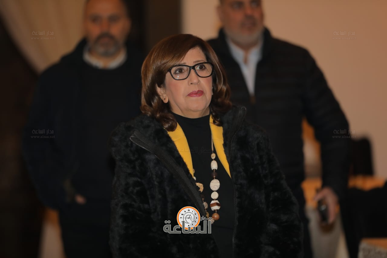 Madar Al-Saa Images 0.02368237068583512