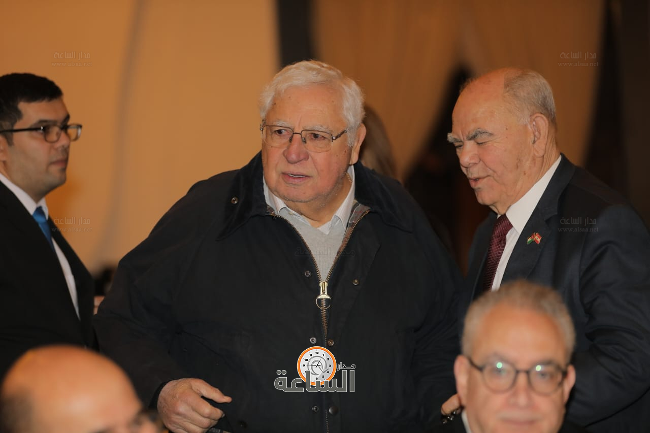 Madar Al-Saa Images 0.7715351352846207