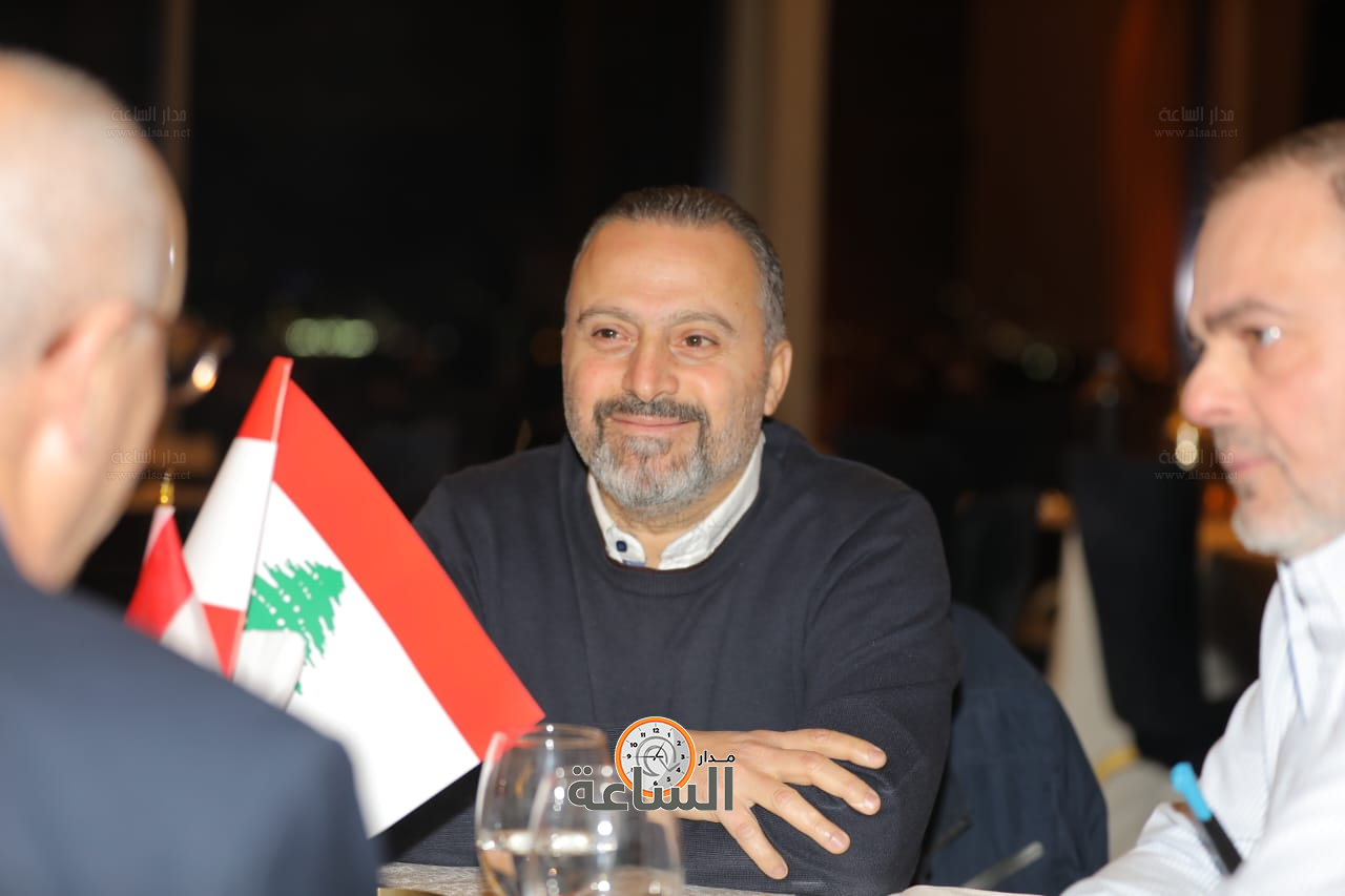 Madar Al-Saa Images 0.056018273831239584