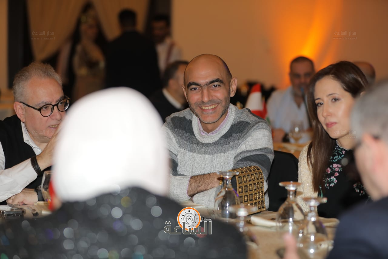 Madar Al-Saa Images 0.7862316542577192