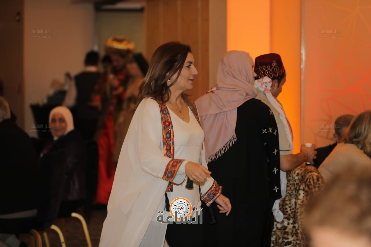 Madar Al-Saa Images 0.5446278304323293