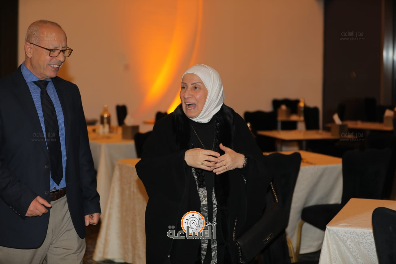 Madar Al-Saa Images 0.4823825951419023