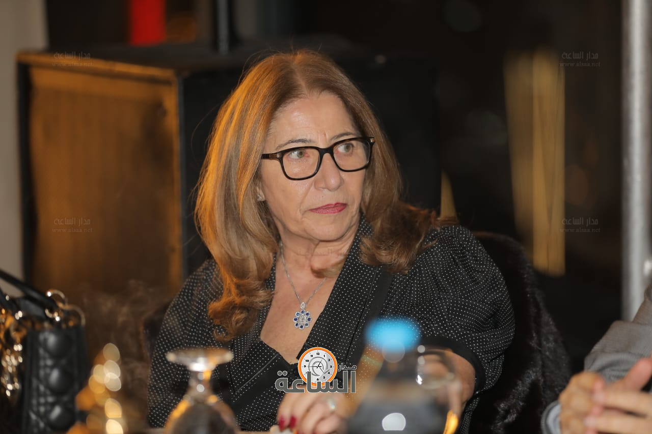 Madar Al-Saa Images 0.4961392619593241