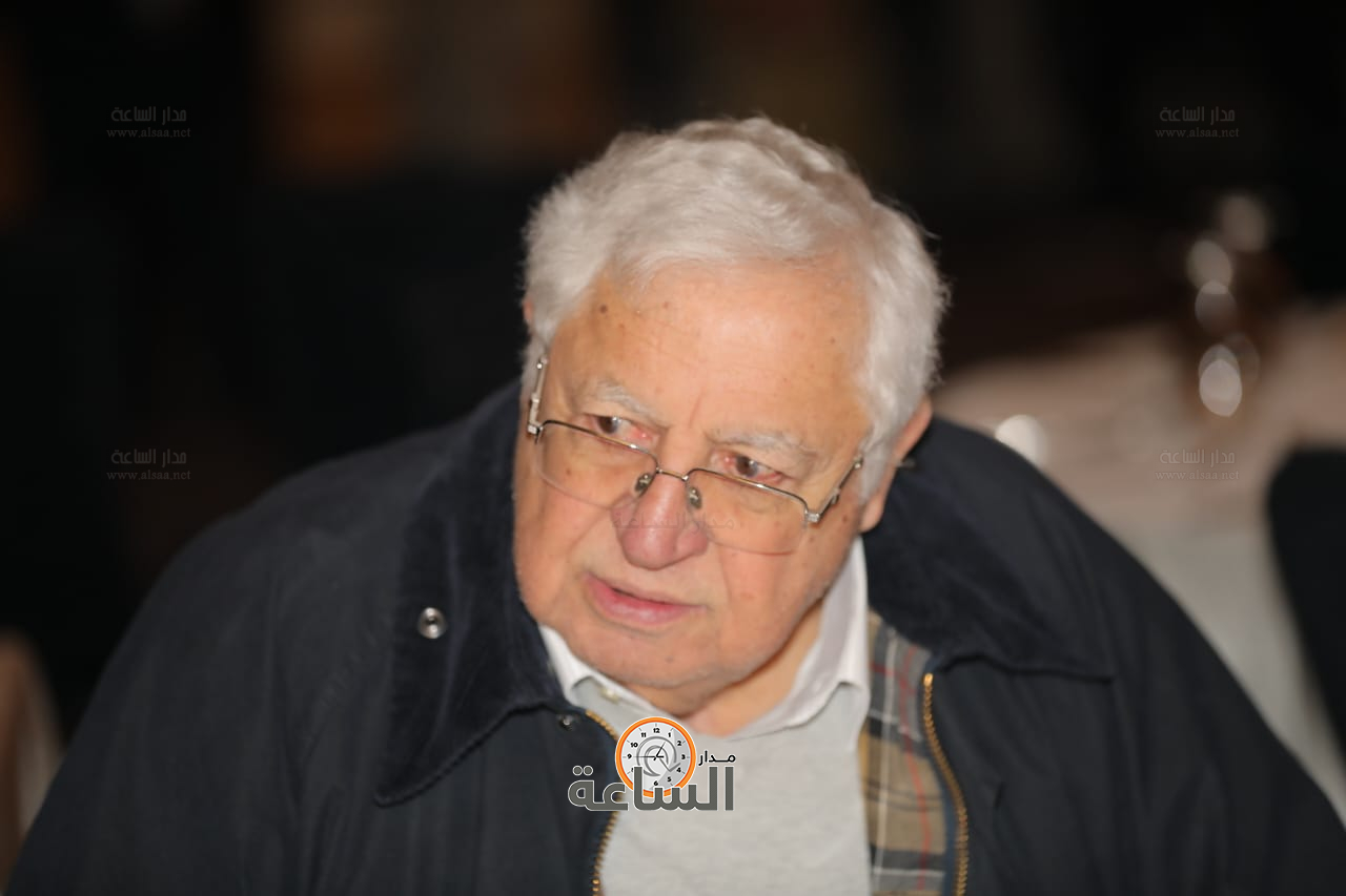 Madar Al-Saa Images 0.8558095037037741