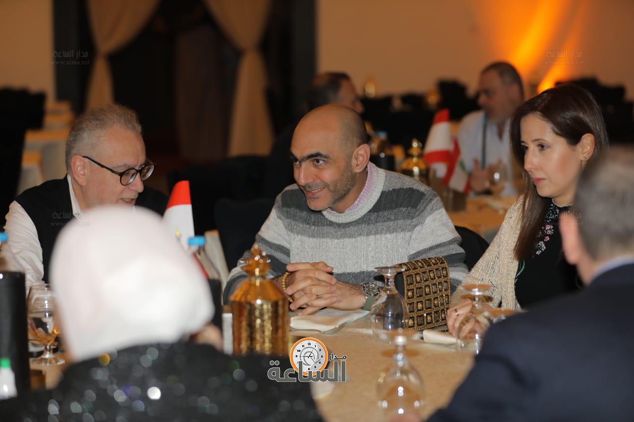 Madar Al-Saa Images 0.8959880947035512