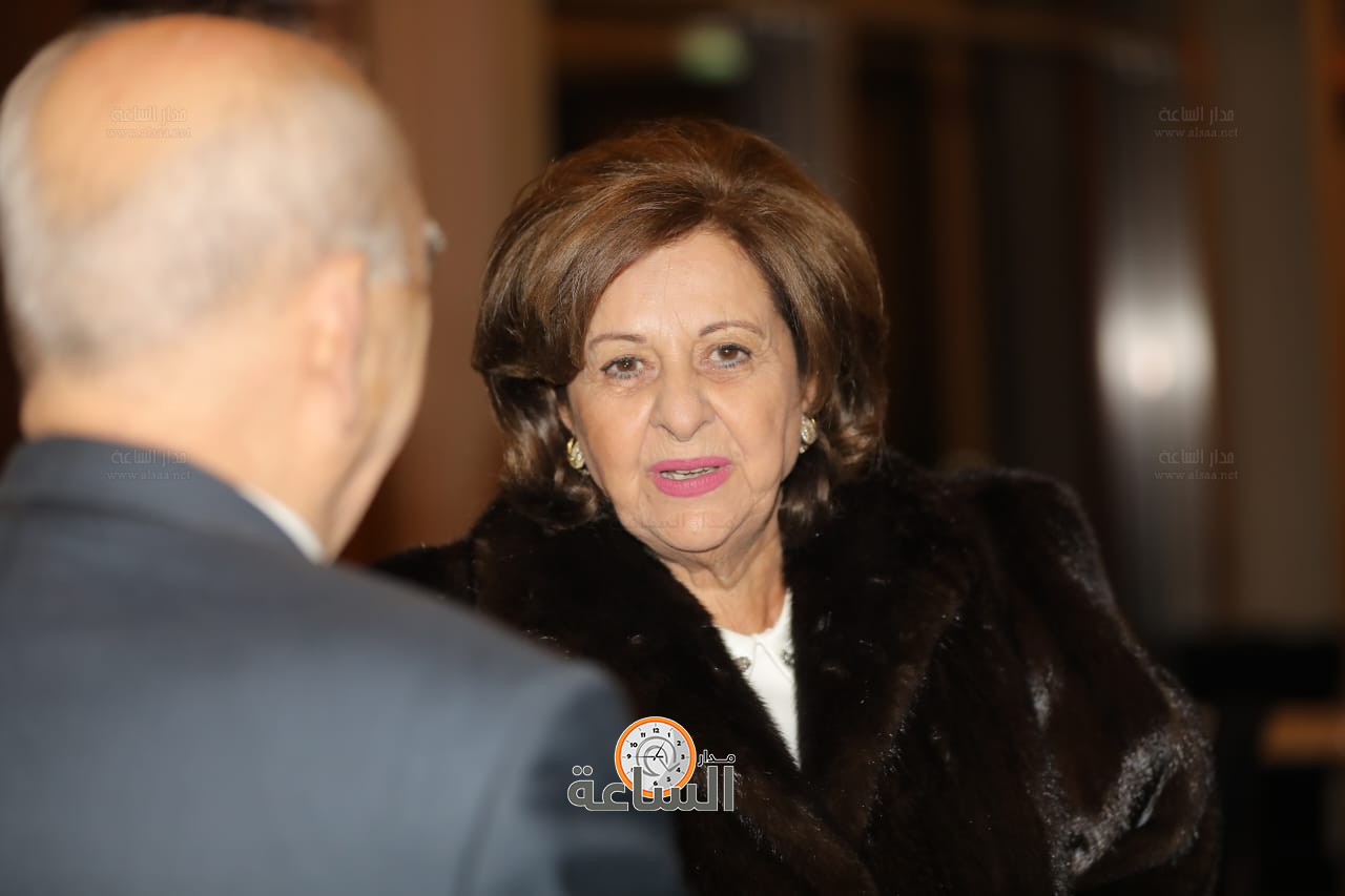 Madar Al-Saa Images 0.4495863693986355